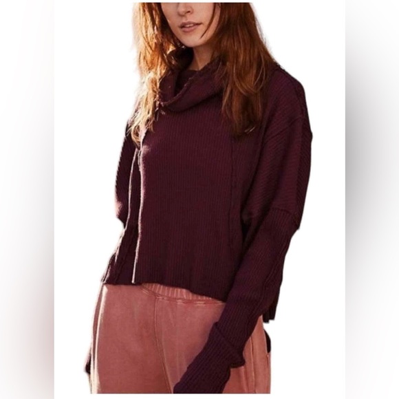 FREE PEOPLE COWL NECK LONG SLEVE WITH THUMB HOLES :) woman’s size large - Picture 1 of 1